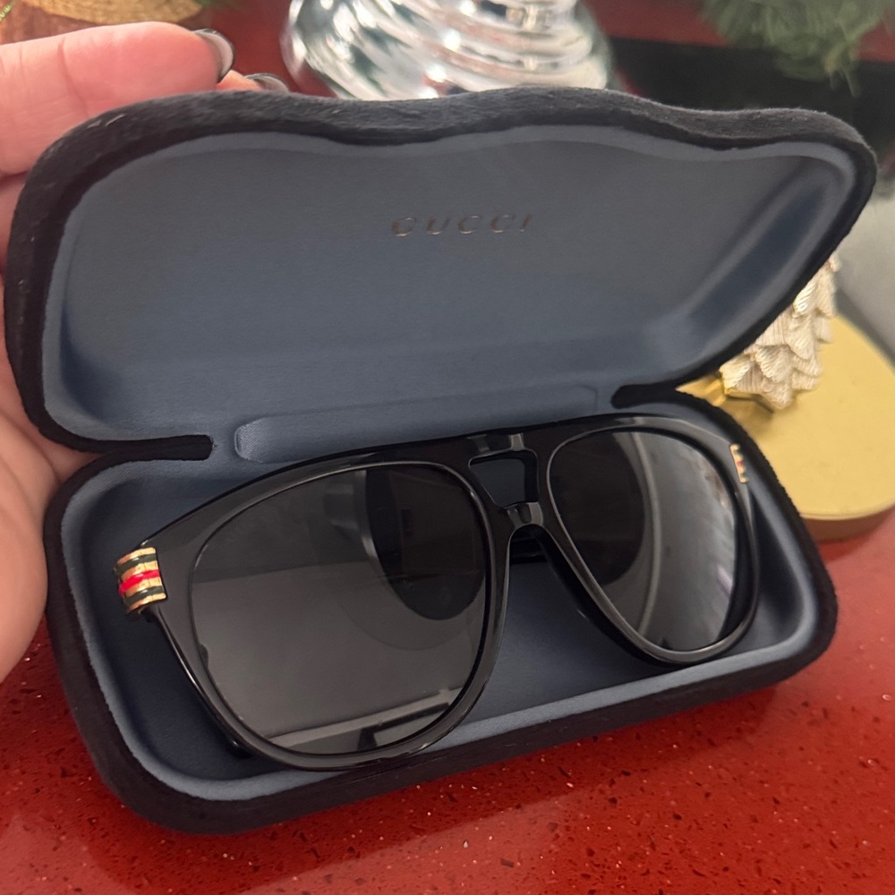 Gucci Black and Gold Sunglasses unisex